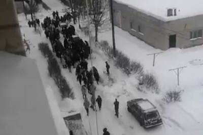 В Ярославской области из-за телефонных минеров эвакуировали три учебных заведения