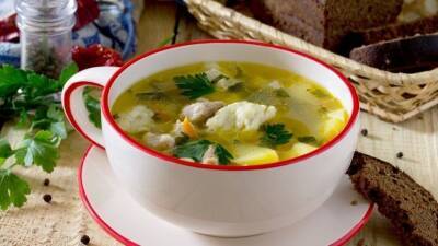 Обед холостяка: вкуснейший суп с пельменями от шеф-повара Емельяненко