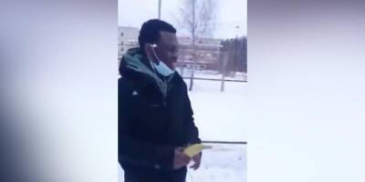 Неизвестные сняли на видео троллинг темнокожих студентов бананом и попали под проверку СК