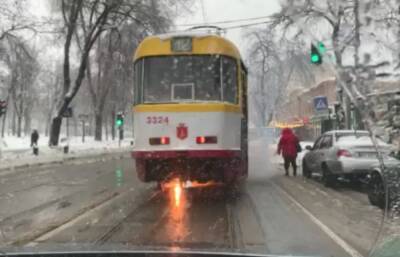 В Киеве столкнулись трамваи, фото с места ДТП: заблокировано движение