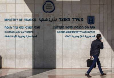 Полиция Нешера конфисковала 10 джипов у арабских неплательщиков налогов