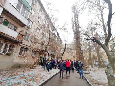 Жильцов дома в Ростове-на-Дону эвакуируют из-за угрозы разрушения здания
