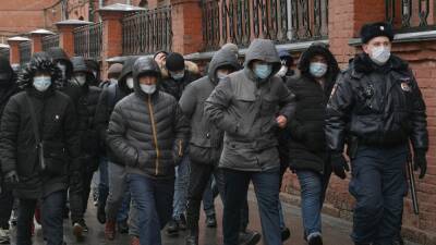Мигранты устроили массовую драку на юге Москвы: в полицию доставили 66 человек - Русская семерка