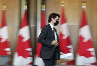 Премьер Канады ушел на удаленку с коронавирусом