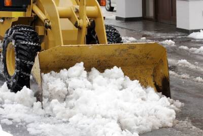 Спецмашины очистили более 14 млн квадратных метров дорог от снега в Мурманске за неделю