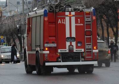 В девятиэтажке на улице Молодцова вспыхнул пожар, есть пострадавший