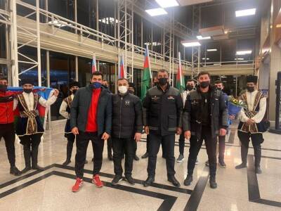 Гейдар Алиев - Команда « Land of Fire», завоевавшая кубок мира по поло, возвратилась на Родину - trend.az - Швейцария - Азербайджан