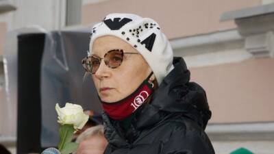 Ирина Купченко - Василий Лановой - Как живет вдова Василия Ланового спустя год после его смерти - 5-tv.ru
