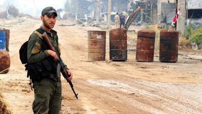 Сирийский военный ранен в результате обстрела боевиками