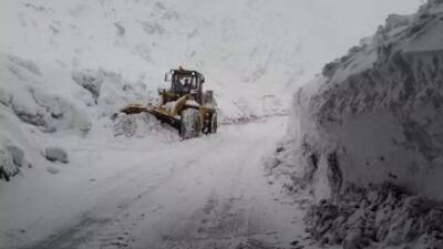На территории Ишкашимского района сошла снежная лавина, временно закрыта дорога