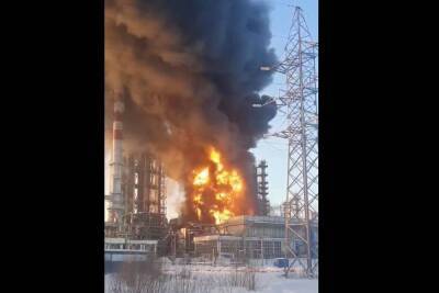 Пожар произошел на Антипинском нефтеперерабатывающем заводе в Тюменской области