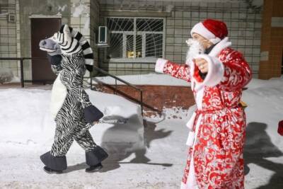 Деды Морозов - Опрос: 54% россиян ищет подработку на время новогодних каникул - govoritmoskva.ru - Россия