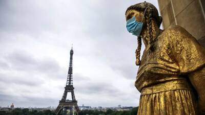 Міністр охорони здоров’я Франції не виключає півмільйона щоденних заражень на COVID-19