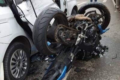 В Краснодаре под колёсами легковушки погиб мотоциклист