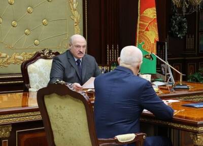 Лукашенко назвал приоритетной поддержку людей в погонах