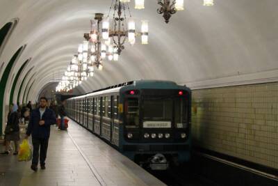 На участке Калужско-Рижской линии столичного метро из-за человека на путях ограничили движение