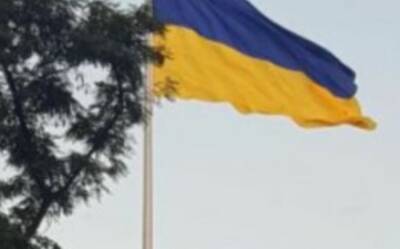 В Харькове приспустили флаг Украины, названа причина: "в течение дня..."