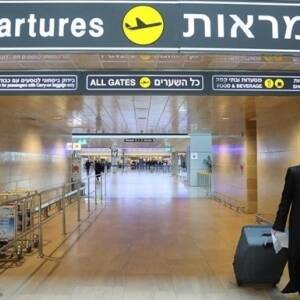 Израиль разрешит въезд привитым и переболевшим туристам