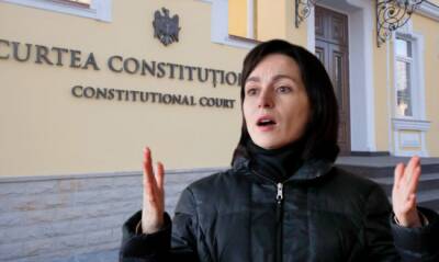 С пеной у рта: Санду выгораживает главу Конституционного суда Молдавии
