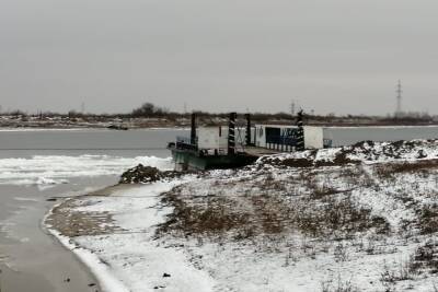 В Астраханской области из-за движения льда встали 2 понтонные переправы
