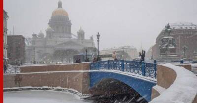 В Петербурге объявили "желтый" уровень погодной опасности из-за снегопада