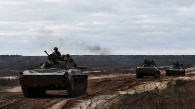 ВФУ размещают бронетехнику в поселке Луганское – ЛНР