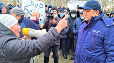 Газовый бунт в Казахстане: массовые стычки с полицией и задержания, в стране отключили интернет