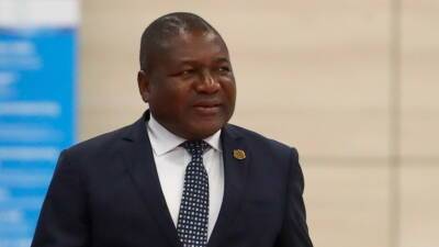 Президент Мозамбика ушел на самоизоляцию из-за коронавируса