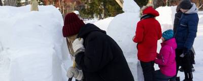 В Первомайском сквере Новосибирска стартовал фестиваль снежной скульптуры