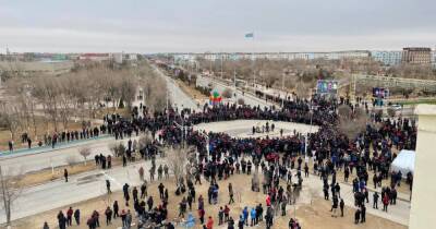 Протесты в Казахстане. Почему казахи отказались идти по российскому сценарию