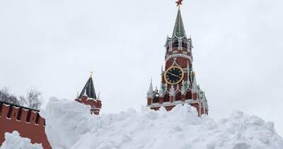 Экстренное предупреждение объявили в Москве из-за снежных заносов