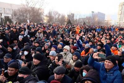 В Казахстане протесты из-за роста цен на газ переросли в беспорядки. Уступки властей не устроили митингующих