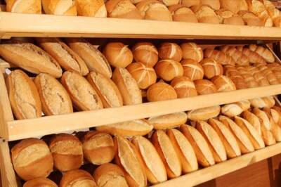В Азербайджане усилены меры контроля за ценами на муку и хлеб