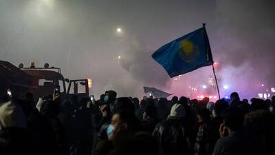 «Продолжит исполнять обязанности до назначения нового состава»: Токаев принял отставку правительства Казахстана