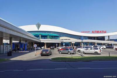 В связи с чрезвычайным положением в Алматы оцеплен аэропорт