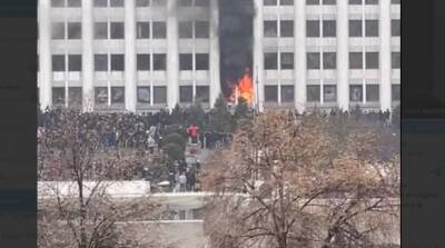 Протестующие вновь захватили здание акимата Алматинской области