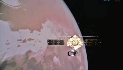Китайский зонд передал на Землю новые снимки Марса (фото)