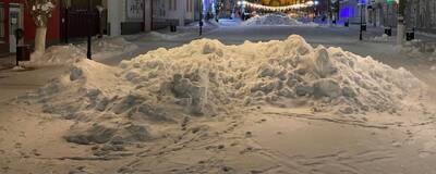 Вольск Саратовской области встречает гостей снежными кучами в центре города