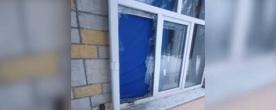 Задержаны двое воронежцев, подорвавших петардами окно гимназии №9