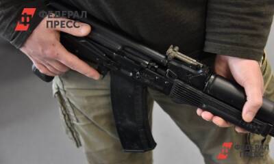 В Алма-Ате протестующие начали нападать на магазины оружия