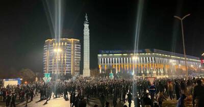 Казахстанские телеканалы начали прекращать вещание на фоне протестов
