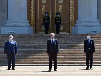 Президент Казахстана принял на себя обязанности председателя Совета безопасности