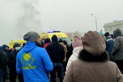 Протестующие громят резиденцию президента Казахстана в Алма-Ате