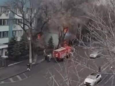 В центре Алматы стреляют. Корреспонденты "Радио Азаттык" сообщают о раненых