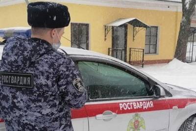 В Ярославле росгвардейцы оперативно задержали грабителя