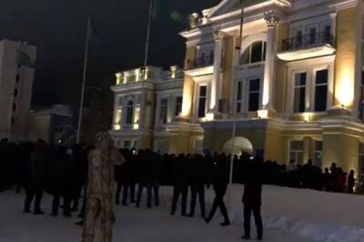 СМИ: в Алма-Ате отключили свет в домах возле резиденции президента