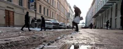 Прогулка по праздничному Петербургу сопровождается риском утонуть в грязи