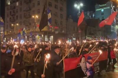 ФРГ осудила факельные марши в честь националиста Бандеры на Украине