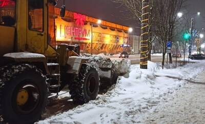Как в Смоленске ликвидируют последствия крупного снегопада