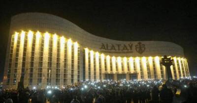 Протесты в Казахстане: митингующие захватили аэропорт Алматы